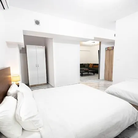 Super Lux Maisonette, 10 Minutes From Center Vila